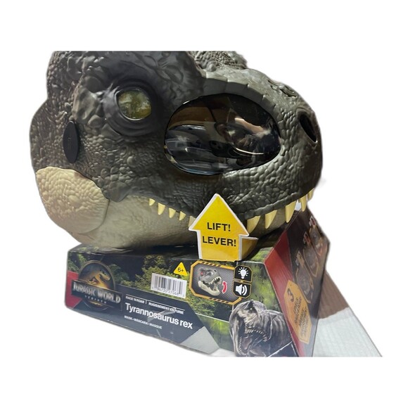 Mask - Picture 3 of 5